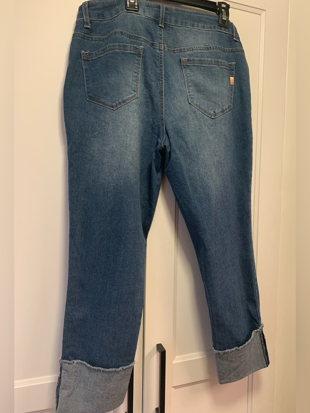 1822 Denim “Taylor” Straight Leg Jeans | Size 10 | Mid-Rise Cuffed Ankle - Picture 3 of 11